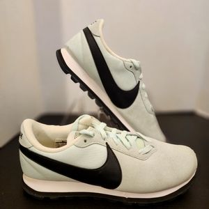 Nike Pre-Love O.X Fiber Glass Mint Suede Size U.S. 9.5 Women's Athletic Shoes